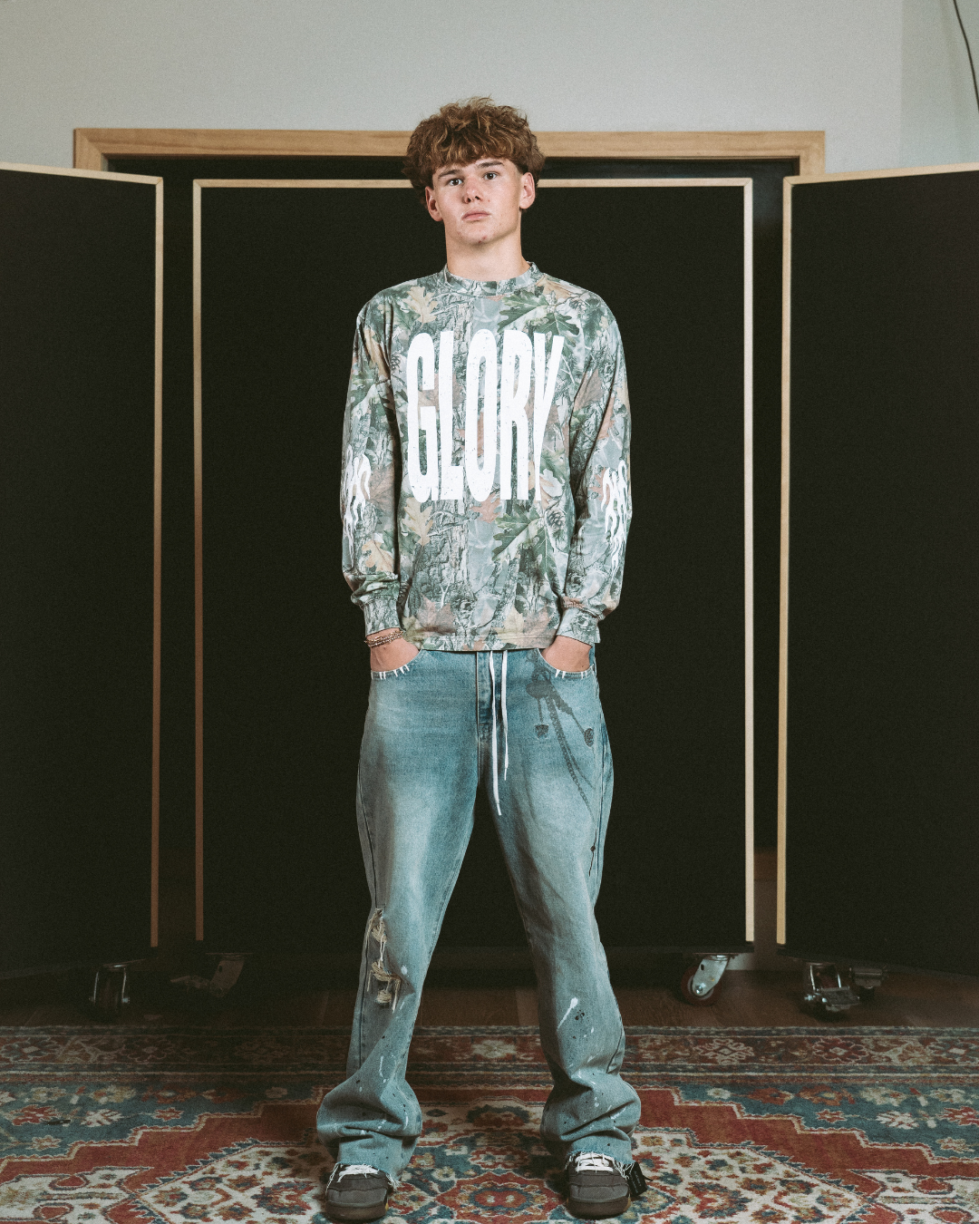 'GLORY' CAMO LONGSLEEVE