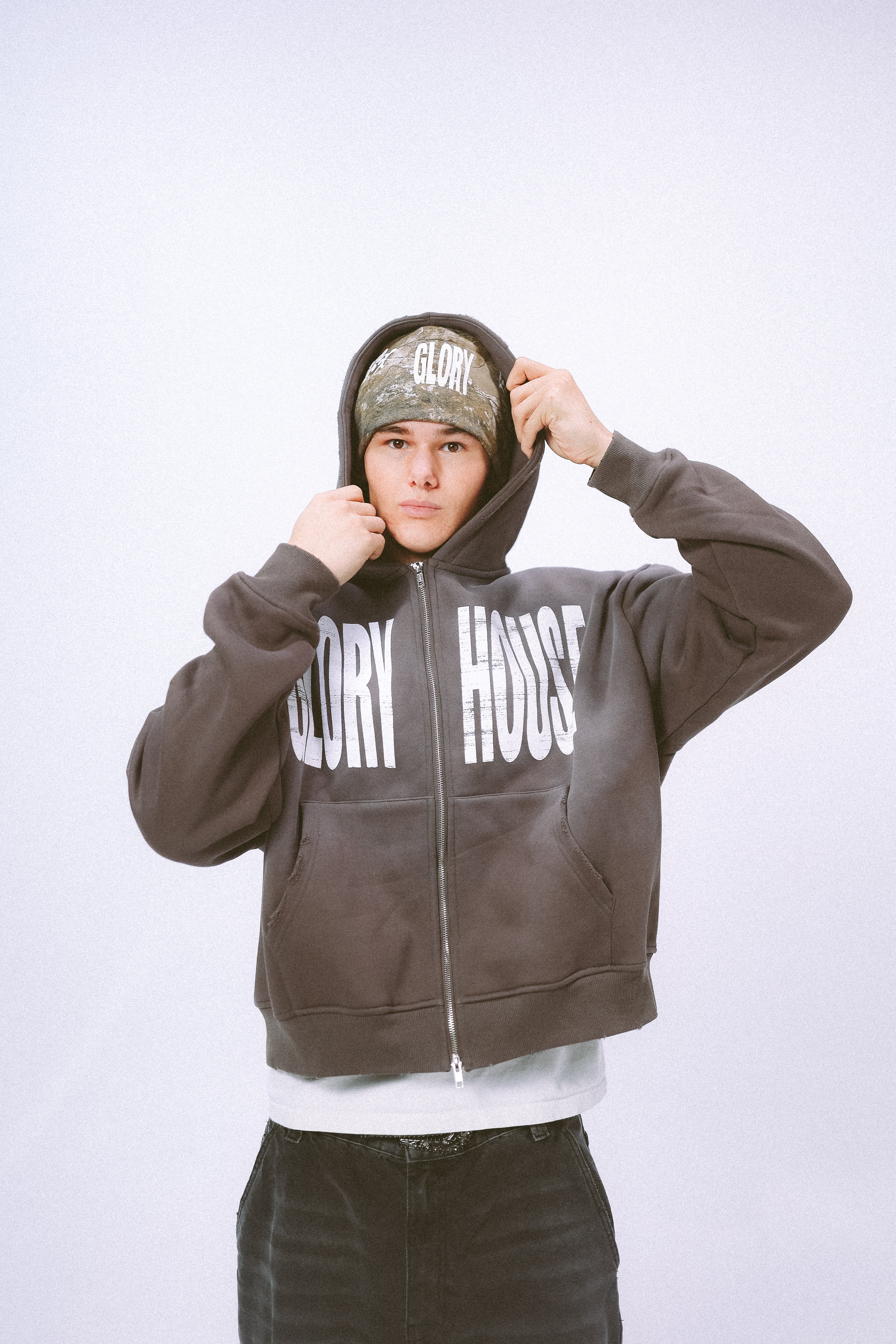 ‘Glory House’ Zip